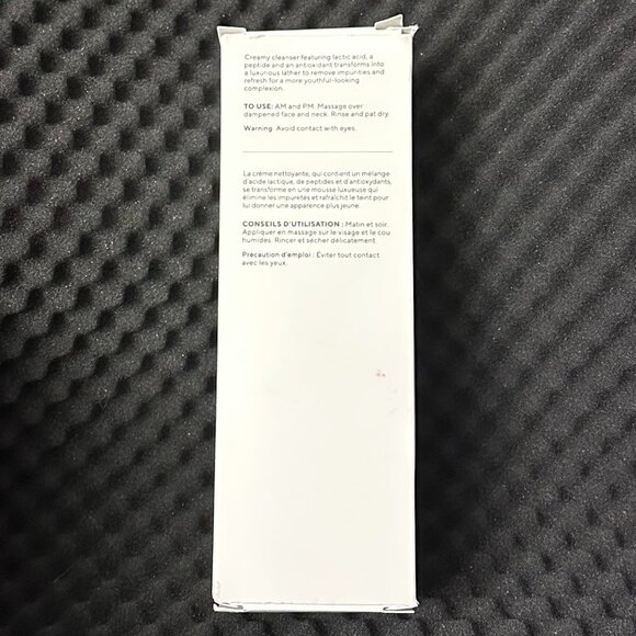 Murad Renewing Cleansing Cream - Picture 4 of 10